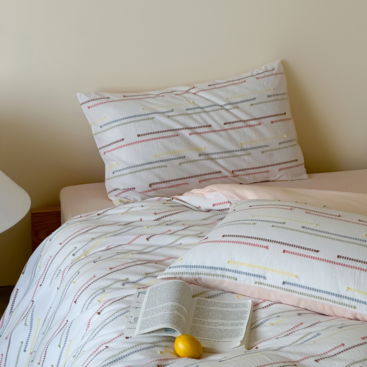 91家纺网 家纺一手货源 找家纺 例外 2026新款全棉剪花提花四件套-花漾系列 【专版花型    严格控价   小号卷后不得低于225      标准 280    加大 290】 花漾粉-粉底