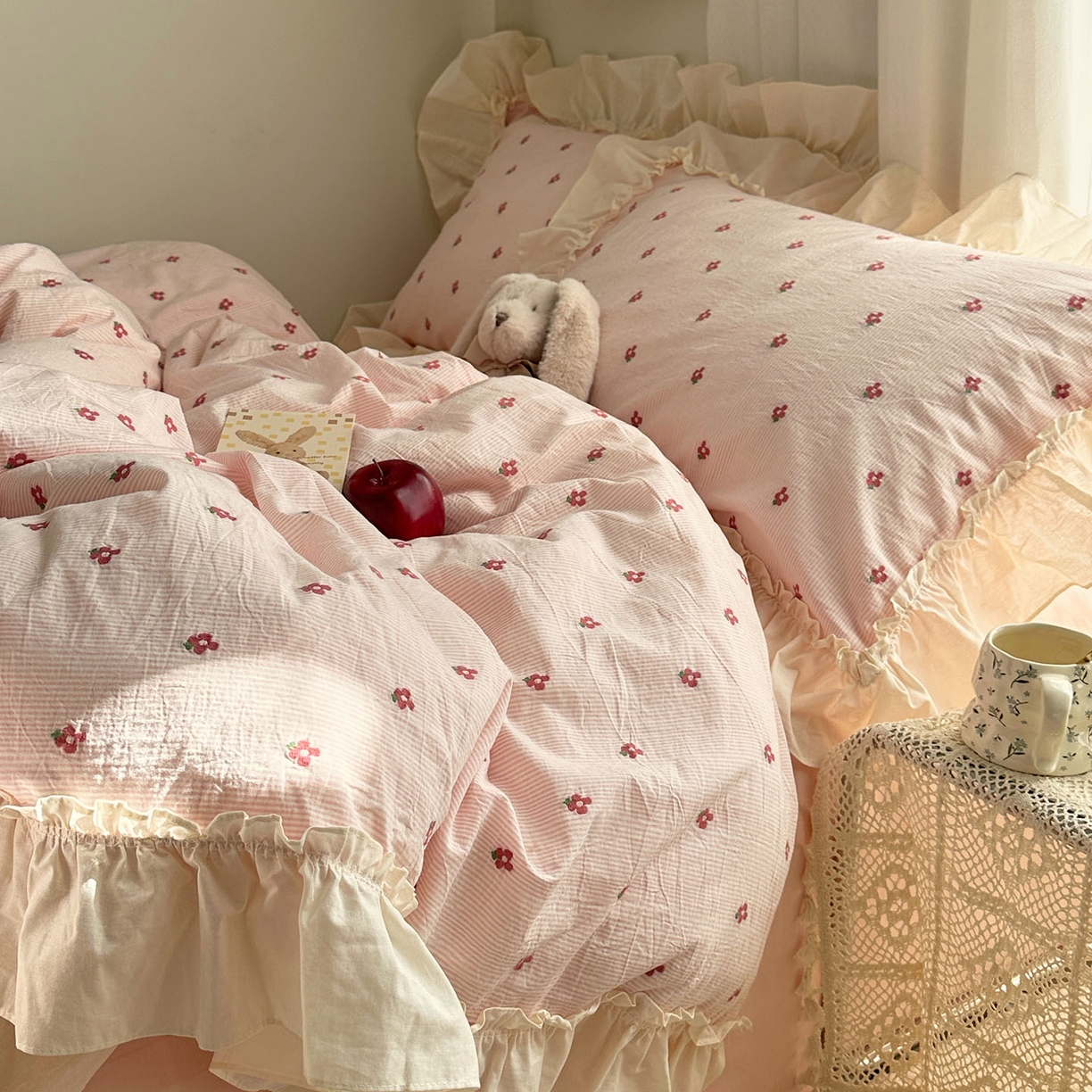 91家纺网 家纺一手货源 找家纺 艾咪-Amy ntmy 2026新款法式花边全棉色织小提花四件套 花边款-蔷薇粉