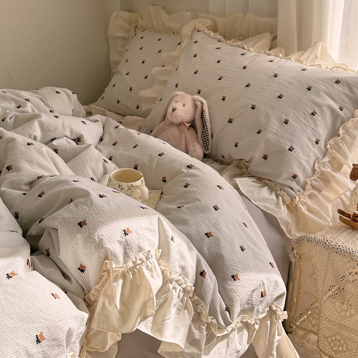 91家纺网 家纺一手货源 找家纺 艾咪-Amy ntmy 2026新款法式花边全棉色织小提花四件套 花边款-围巾熊