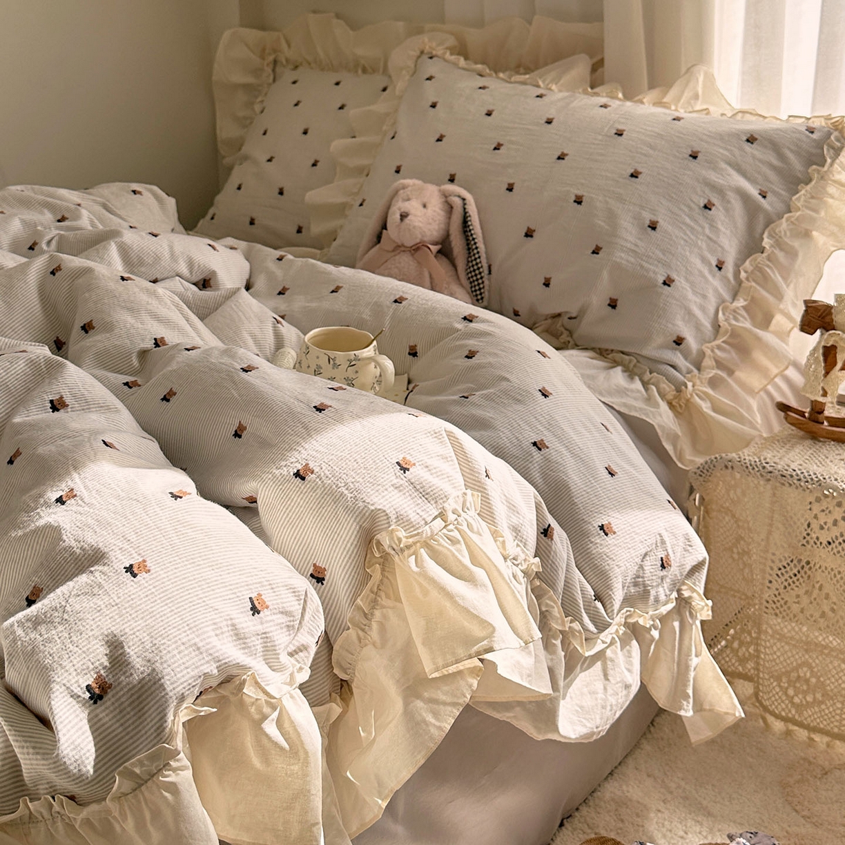 91家纺网 家纺一手货源 找家纺 艾咪-Amy ntmy 2026新款法式花边全棉色织小提花四件套 花边款-围巾熊