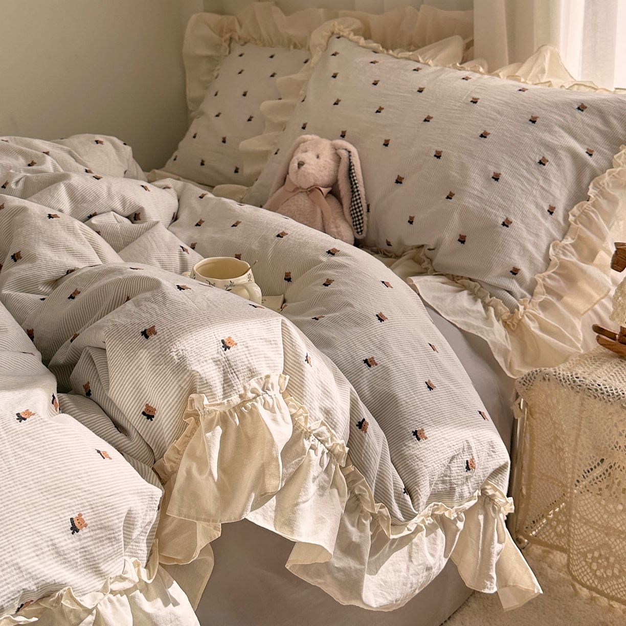 91家纺网 家纺一手货源 找家纺 艾咪-Amy ntmy 2026新款法式花边全棉色织小提花四件套 花边款-围巾熊