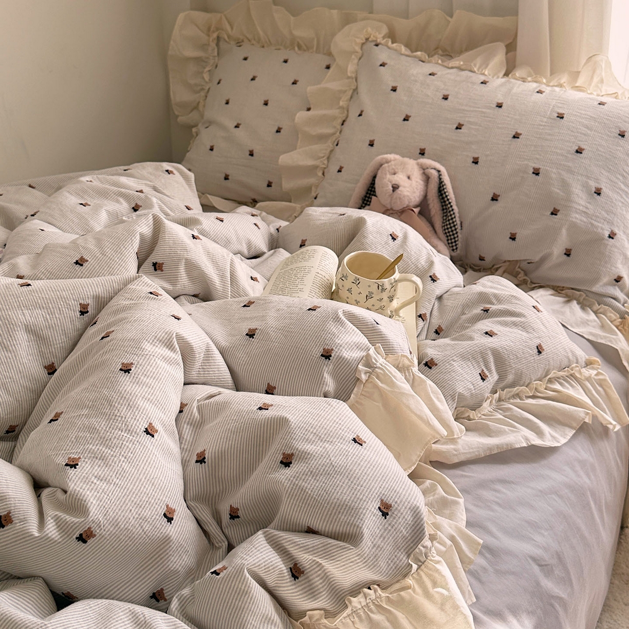 91家纺网 家纺一手货源 找家纺 艾咪-Amy ntmy 2026新款法式花边全棉色织小提花四件套 花边款-围巾熊