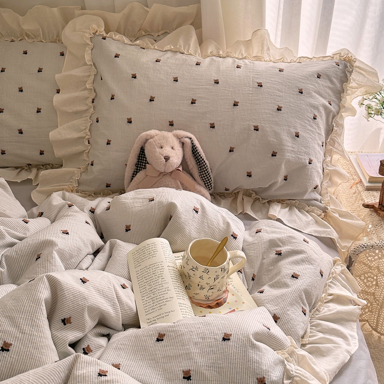 91家纺网 家纺一手货源 找家纺 艾咪-Amy ntmy 2026新款法式花边全棉色织小提花四件套 花边款-围巾熊