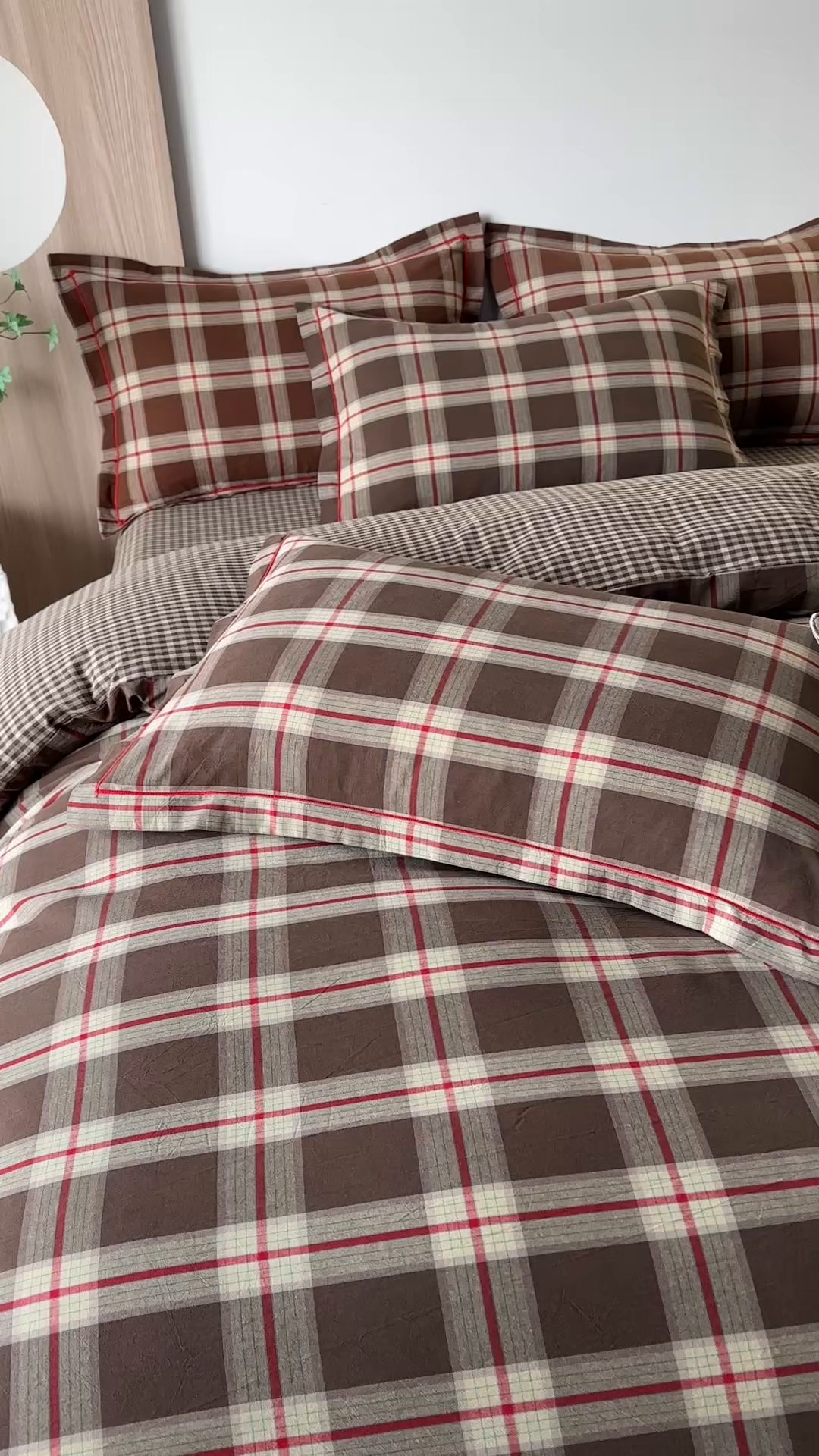 91家纺网 家纺一手货源 找家纺 三沁家居 2025新款格子色织全棉水洗棉四件套直播爆款量大价优 格调雅韵-咖