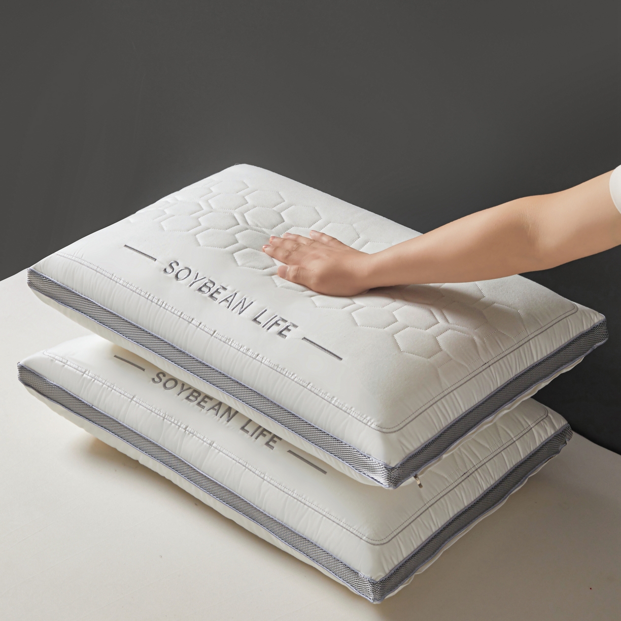 91家纺网 家纺一手货源 找家纺 （总）小桃姐家纺 2025新款纯棉刺绣枕芯 全棉枕头立体网边透气枕芯SOYB纯棉立体枕