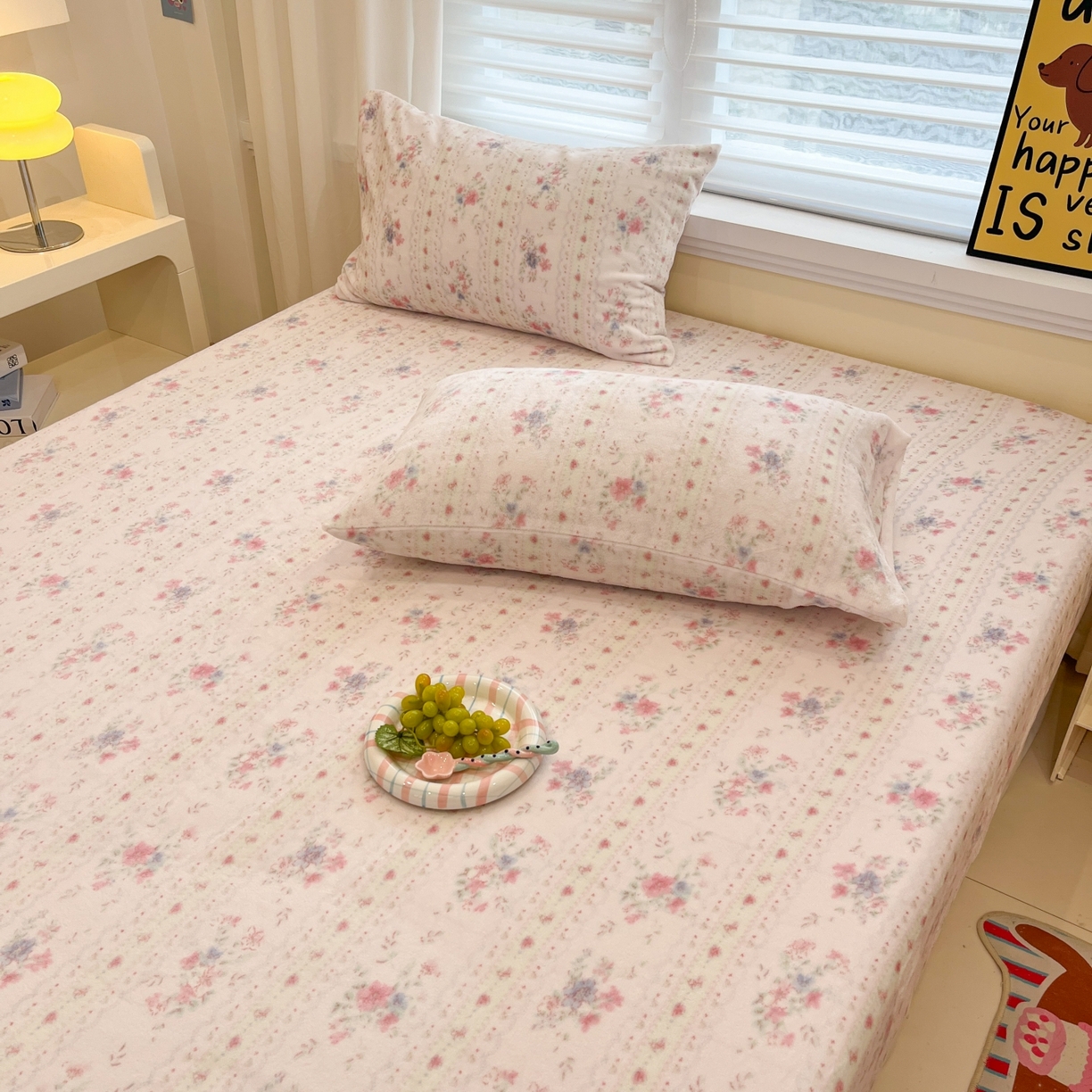 91家纺网 家纺一手货源 找家纺 小桃姐家纺 2025新款高克重牛奶绒印花床笠单品床笠床笠单件 初晴