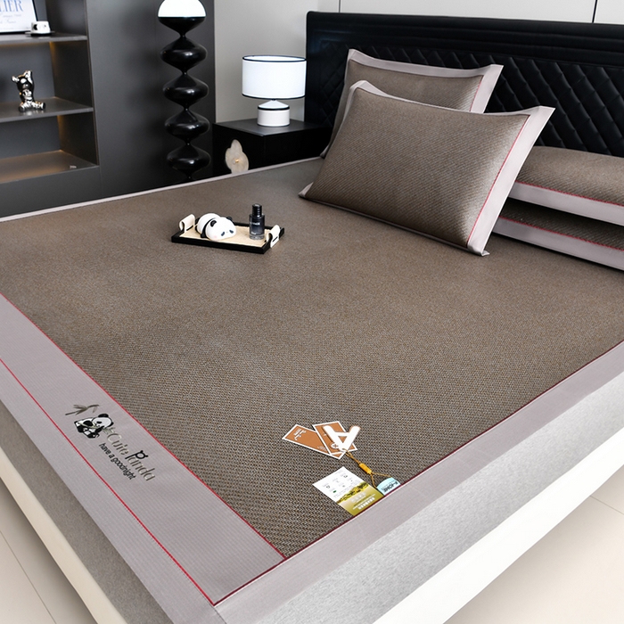 91家纺网 家纺一手货源 找家纺 小牛席业 2026新款3D刺绣印尼藤-熊猫刺绣款（10斤加厚） 咖啡