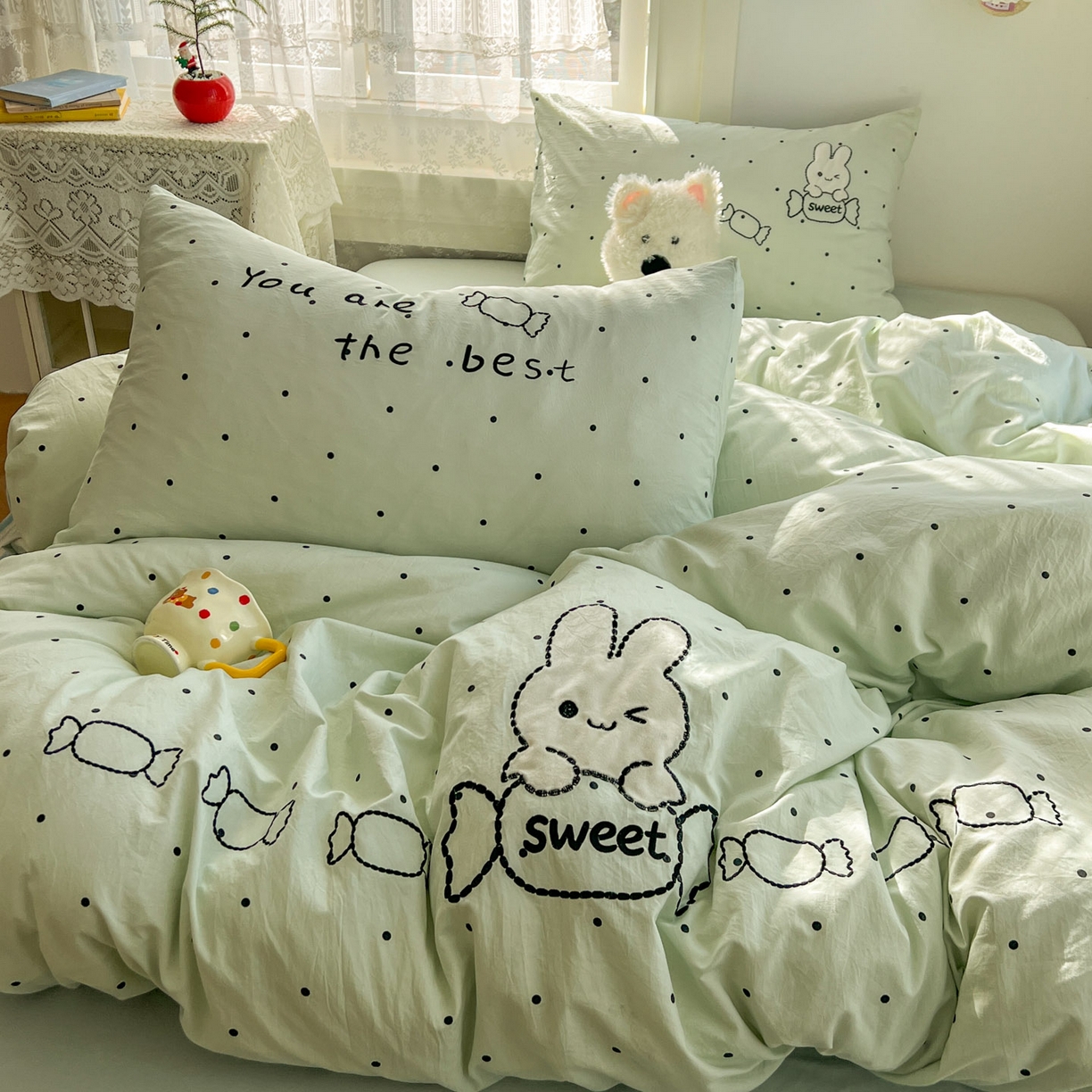 91家纺网 家纺一手货源 找家纺 （总）贝凯瑞 2026新款仿棉木棉水洗棉绣花ins小清新床裙床单款四件套-糖果兔系列