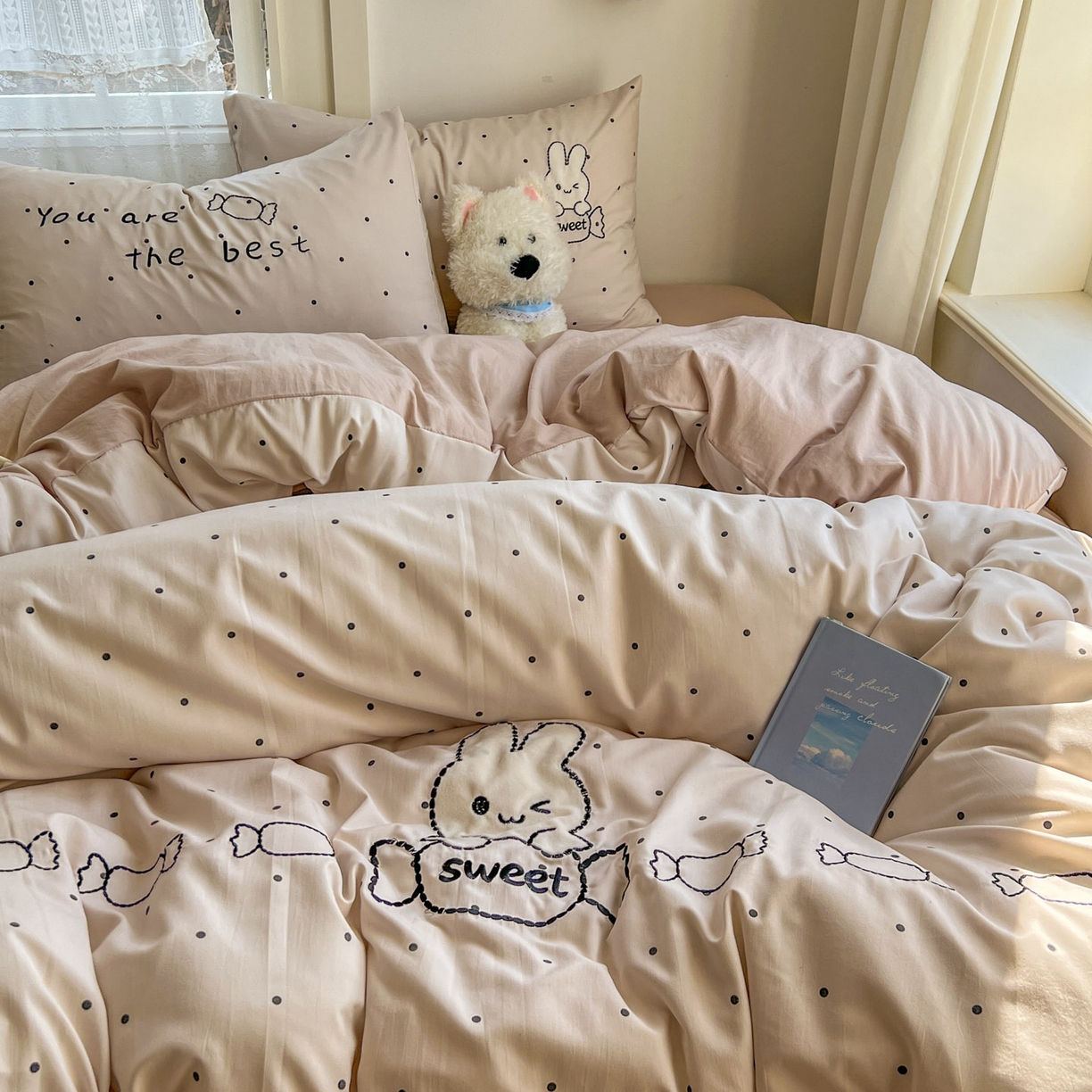 91家纺网 家纺一手货源 找家纺 （总）贝凯瑞 2026新款仿棉木棉水洗棉绣花ins小清新床裙床单款四件套-糖果兔系列