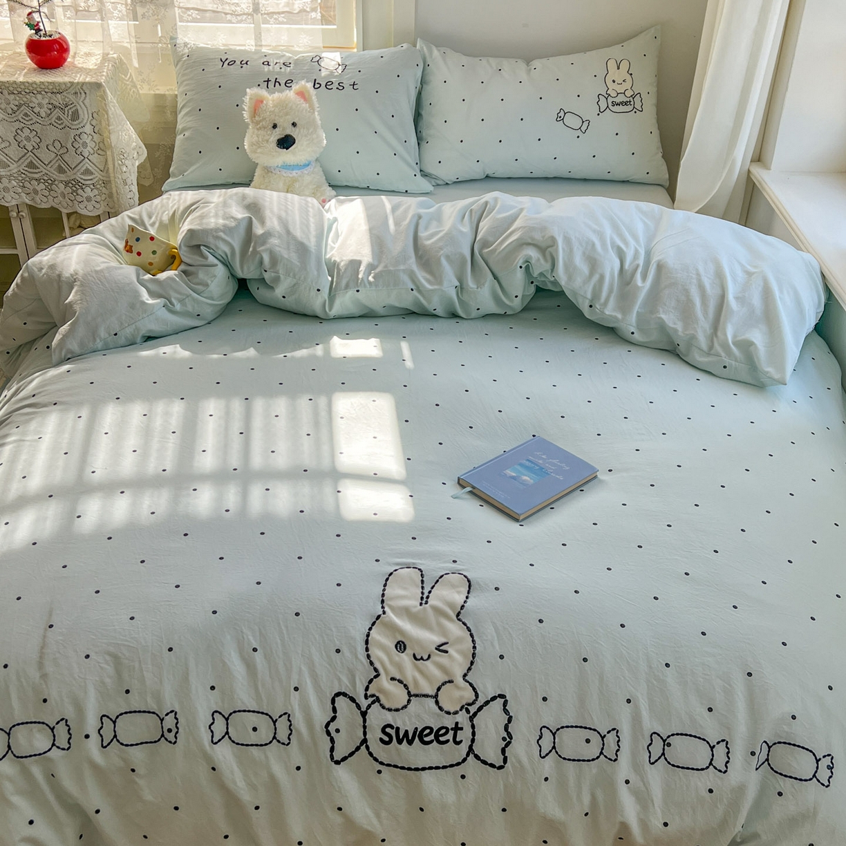 91家纺网 家纺一手货源 找家纺 贝凯瑞 2026新款仿棉木棉水洗棉绣花ins小清新床裙床单款四件套-糖果兔系列 糖果兔-天空蓝
