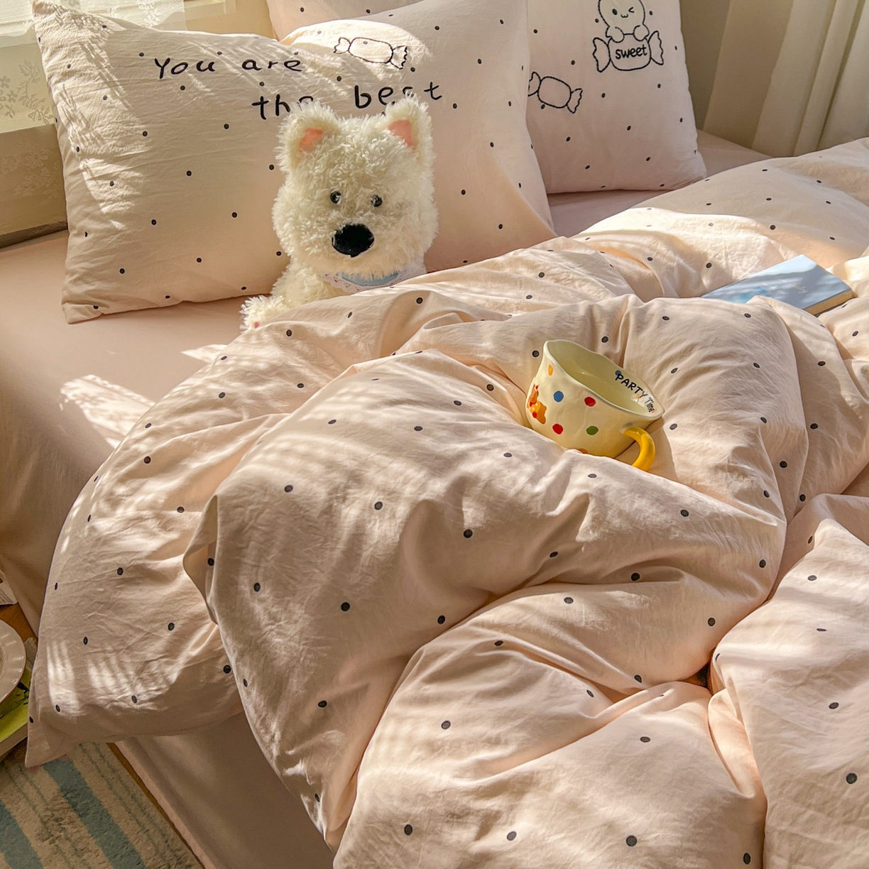 91家纺网 家纺一手货源 找家纺 贝凯瑞 2026新款仿棉木棉水洗棉绣花ins小清新床裙床单款四件套-糖果兔系列 糖果兔-糯米玉