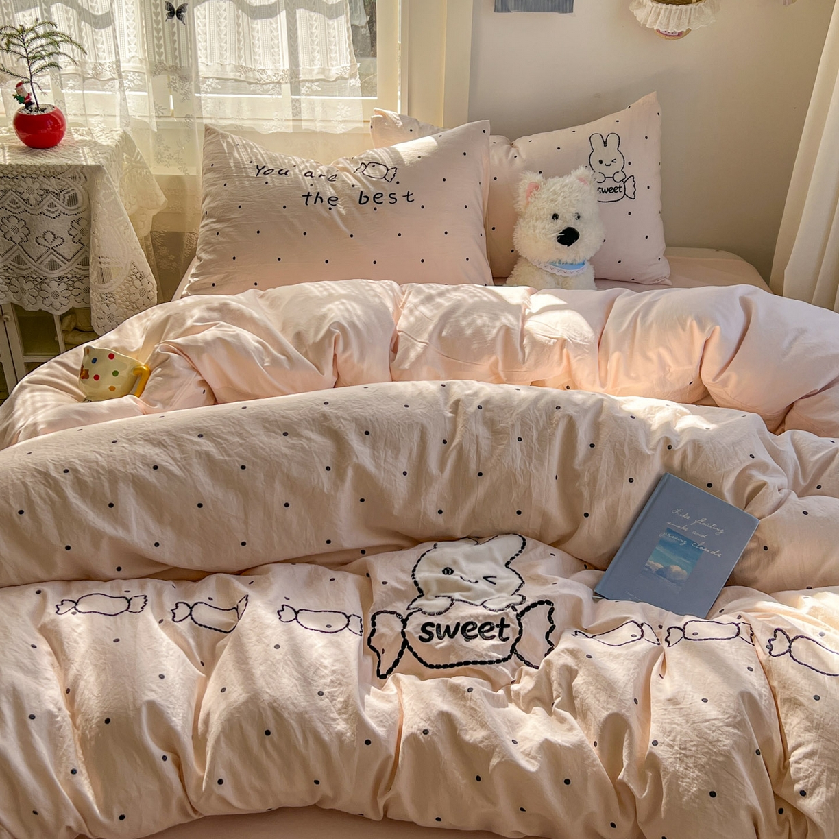 91家纺网 家纺一手货源 找家纺 贝凯瑞 2026新款仿棉木棉水洗棉绣花ins小清新床裙床单款四件套-糖果兔系列 糖果兔-糯米玉