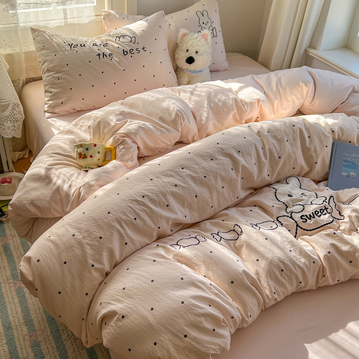 91家纺网 家纺一手货源 找家纺 贝凯瑞 2026新款仿棉木棉水洗棉绣花ins小清新床裙床单款四件套-糖果兔系列 糖果兔-糯米玉