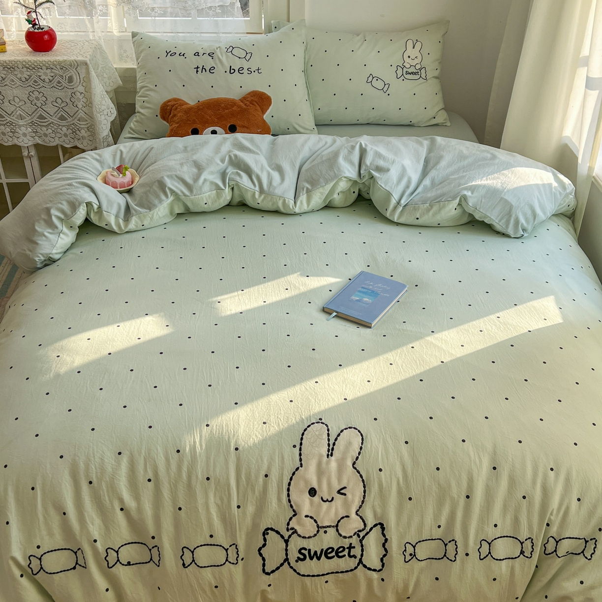 91家纺网 家纺一手货源 找家纺 贝凯瑞 2026新款仿棉木棉水洗棉绣花ins小清新床裙床单款四件套-糖果兔系列 糖果兔-薄荷绿