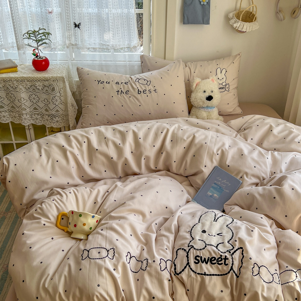 91家纺网 家纺一手货源 找家纺 贝凯瑞 2026新款仿棉木棉水洗棉绣花ins小清新床裙床单款四件套-糖果兔系列 糖果兔-奶杏色