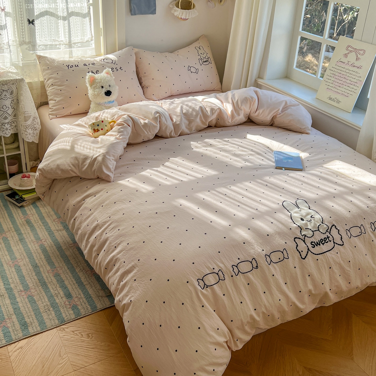91家纺网 家纺一手货源 找家纺 贝凯瑞 2026新款仿棉木棉水洗棉绣花ins小清新床裙床单款四件套-糖果兔系列 糖果兔-糯米玉