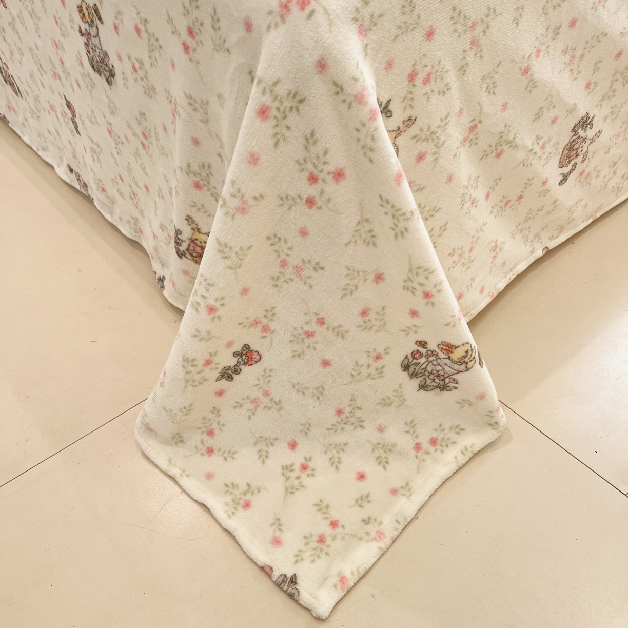 91家纺网 家纺一手货源 找家纺 小桃姐家纺 2025新款高克重牛奶绒印花床单单品床单床单单件 花音兔