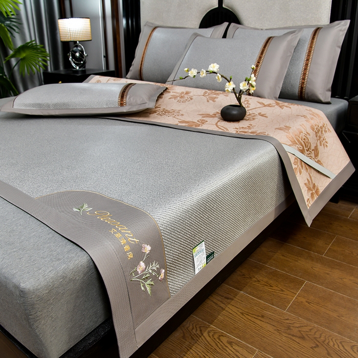 91家纺网 家纺一手货源 找家纺 小牛席业 2026新款艾草清香冰藤-双面席系列 艾草冰藤席-银灰