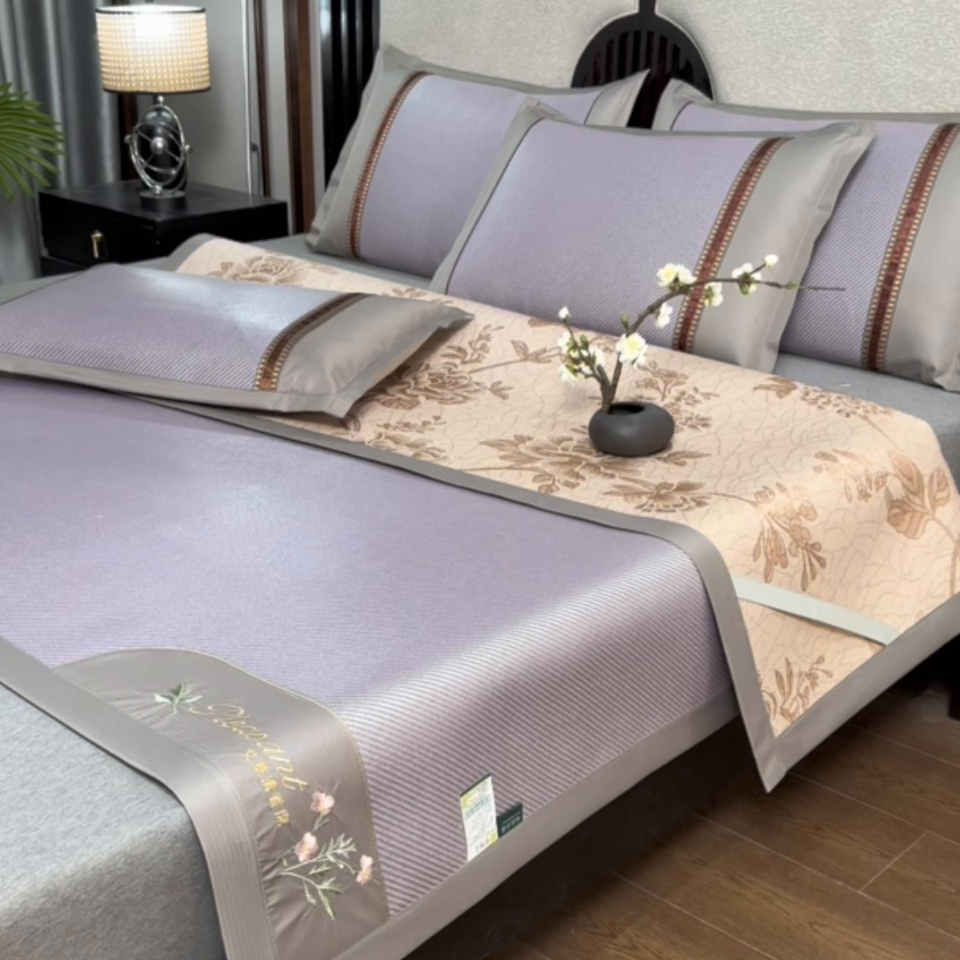 91家纺网 家纺一手货源 找家纺 小牛席业 2026新款艾草清香冰藤-双面席系列 艾草冰藤席-浅紫