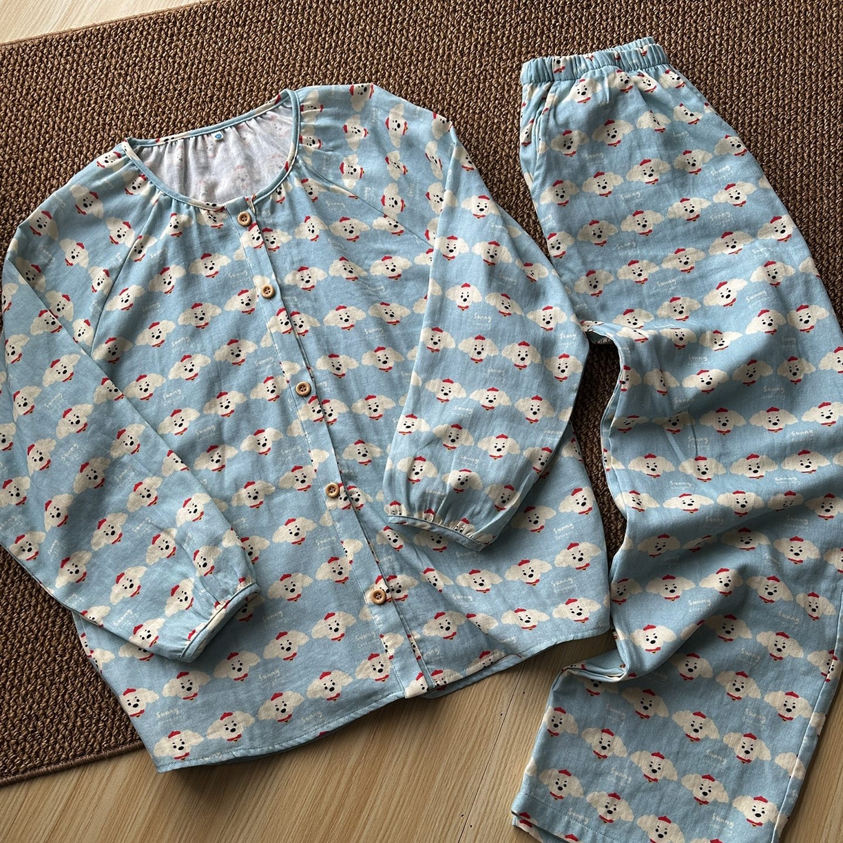 妍景家居生活馆 2026新款全棉纯棉双层纱睡衣 蓝底红帽狗