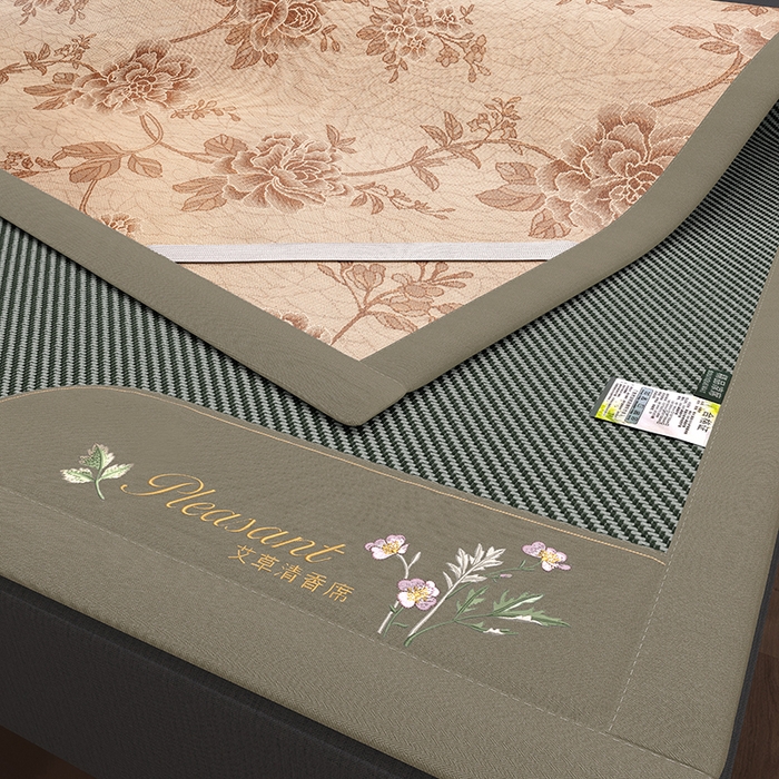 91家纺网 家纺一手货源 找家纺 小牛席业 2026新款艾草清香冰藤-双面席系列（新风格） 艾草清香冰藤席-墨绿