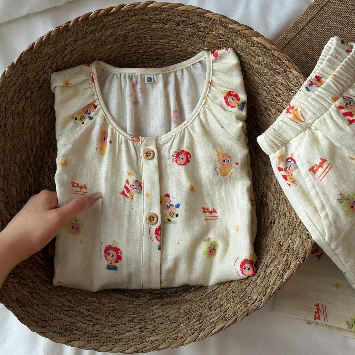 91家纺网 家纺一手货源 找家纺 妍景家居生活馆 2026新款全棉纯棉双层纱睡衣 童趣星梦圆领