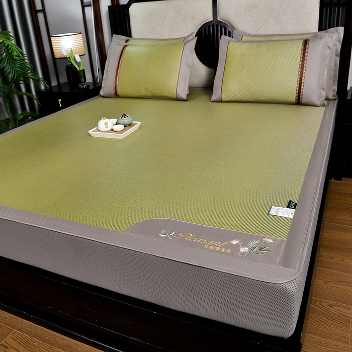 91家纺网 家纺一手货源 找家纺 小牛席业 2026新款艾草清香冰藤-双面席系列（床笠款） 艾草清香冰藤席系列（床笠款）-青柠