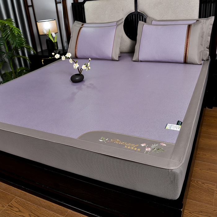 91家纺网 家纺一手货源 找家纺 小牛席业 2026新款艾草清香冰藤-双面席系列（床笠款） 艾草清香冰藤席系列（床笠款）-紫色