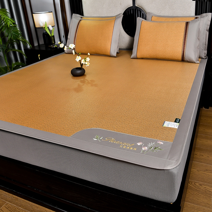 91家纺网 家纺一手货源 找家纺 小牛席业 2026新款艾草清香冰藤-双面席系列（床笠款） 艾草清香冰藤席系列（床笠款）-深咖