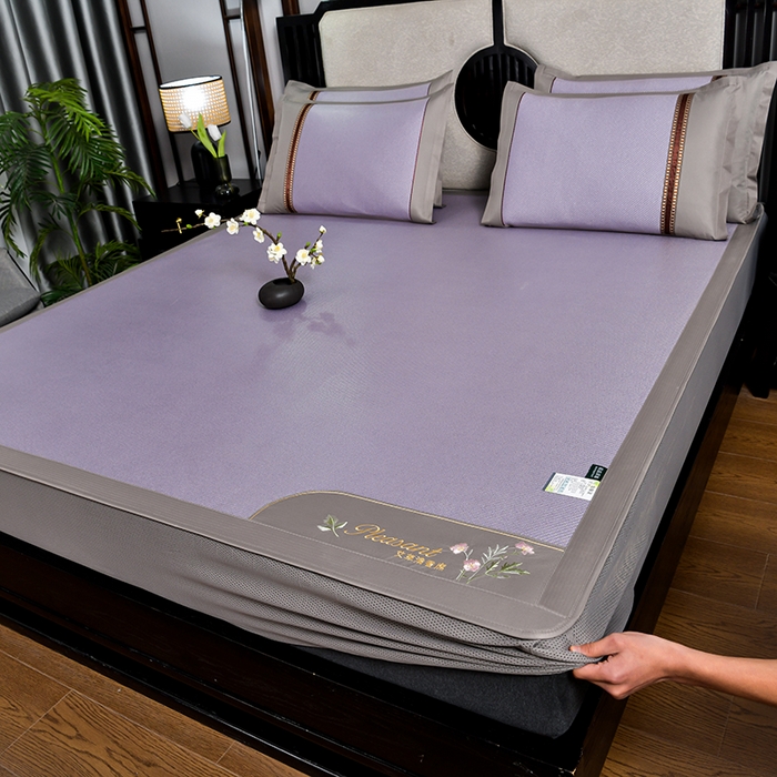 91家纺网 家纺一手货源 找家纺 小牛席业 2026新款艾草清香冰藤-双面席系列（床笠款） 艾草清香冰藤席系列（床笠款）-紫色