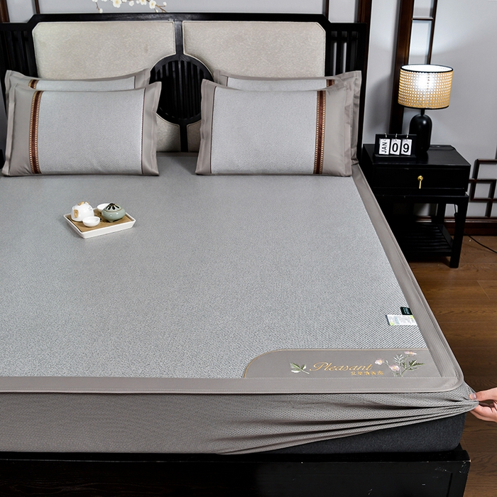 91家纺网 家纺一手货源 找家纺 小牛席业 2026新款艾草清香冰藤-双面席系列（床笠款） 艾草清香冰藤席系列（床笠款）-灰色