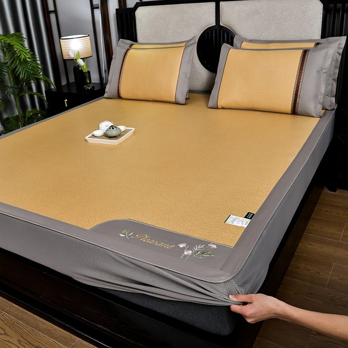 91家纺网 家纺一手货源 找家纺 小牛席业 2026新款艾草清香冰藤-双面席系列（床笠款） 艾草清香冰藤席系列（床笠款）-浅咖