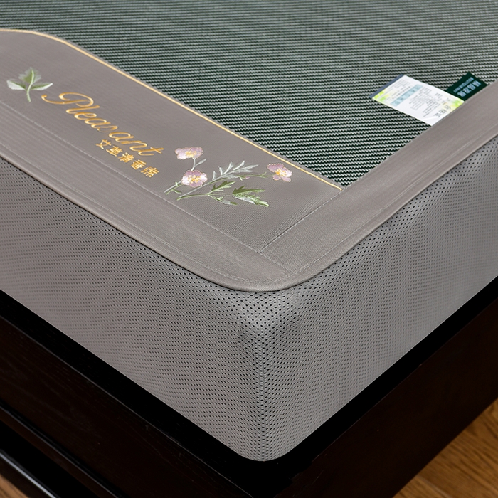 91家纺网 家纺一手货源 找家纺 小牛席业 2026新款艾草清香冰藤-双面席系列（床笠款） 艾草清香冰藤席系列（床笠款）-墨绿