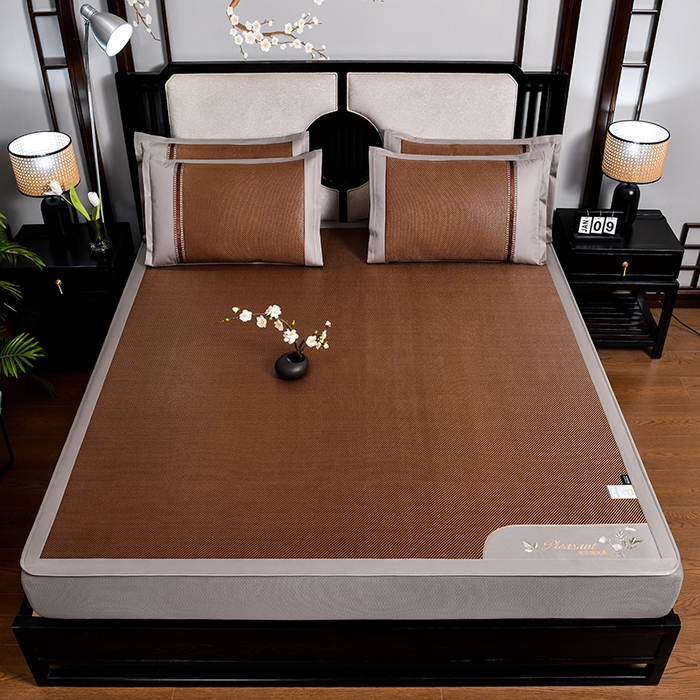 91家纺网 家纺一手货源 找家纺 小牛席业 2026新款艾草清香冰藤-双面席系列（床笠款） 艾草清香冰藤席系列（床笠款）-黑咖