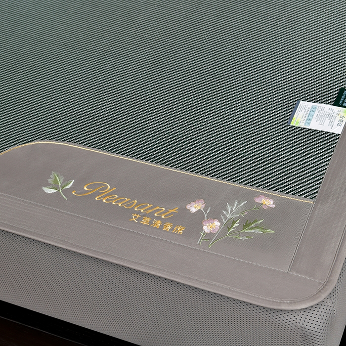 91家纺网 家纺一手货源 找家纺 小牛席业 2026新款艾草清香冰藤-双面席系列（床笠款） 艾草清香冰藤席系列（床笠款）-墨绿