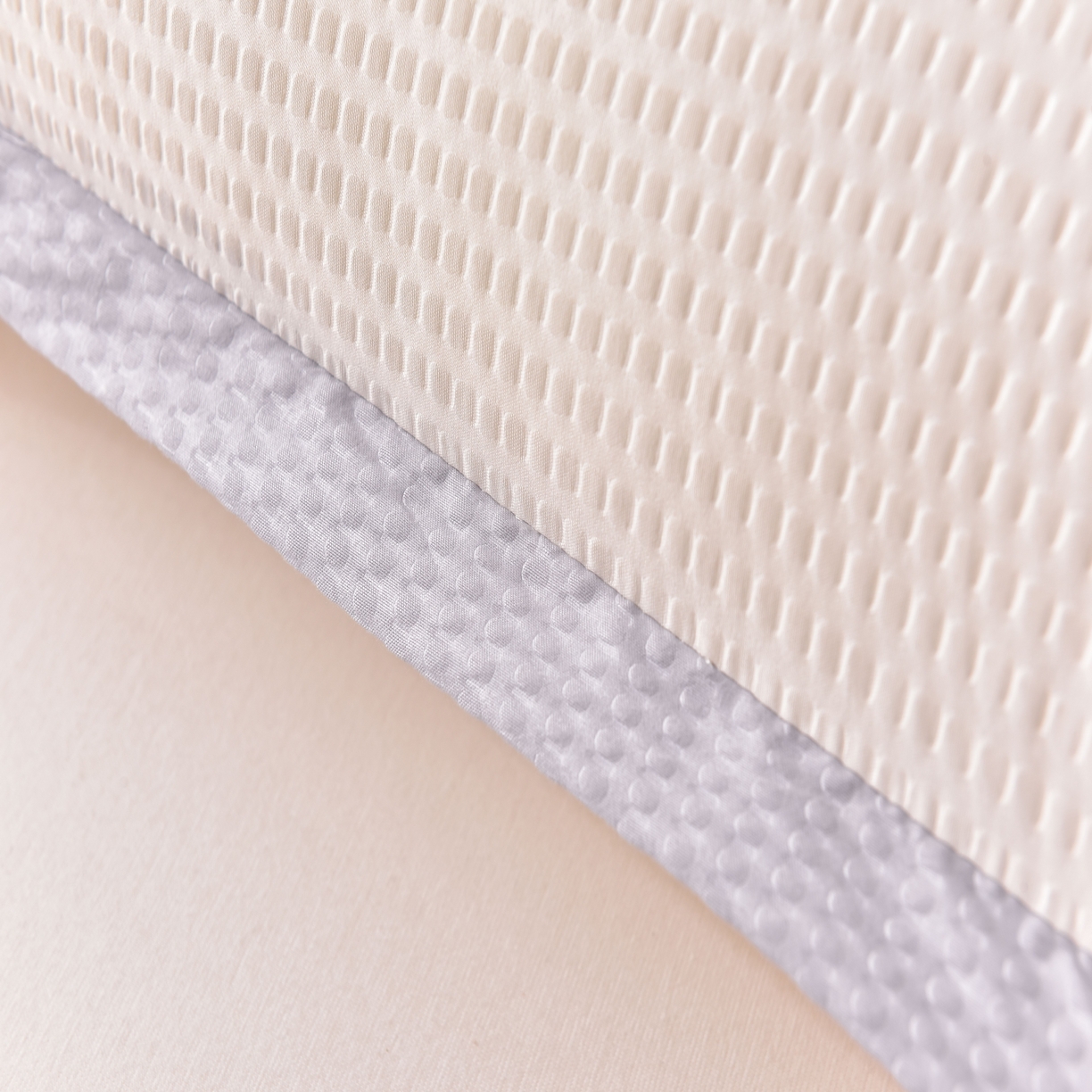 91家纺网 家纺一手货源 找家纺 小桃姐家纺 2025新款柔软透气云朵泡泡纱枕头枕芯 云朵泡泡纱枕-米白色-高枕