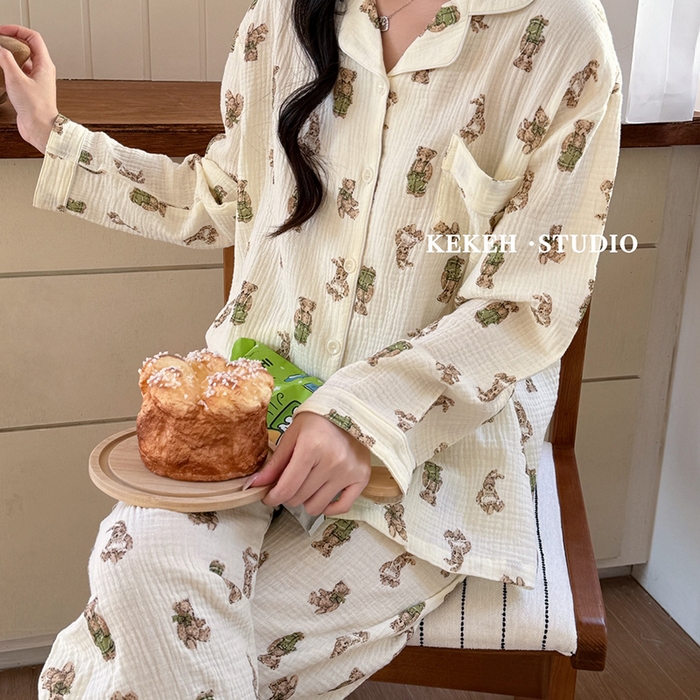 91家纺网 家纺一手货源 找家纺 妍景家居生活馆 2026新款翻领绉绉纱套装 绿色小熊