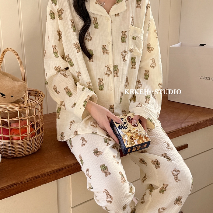 91家纺网 家纺一手货源 找家纺 妍景家居生活馆 2026新款翻领绉绉纱套装 绿色小熊