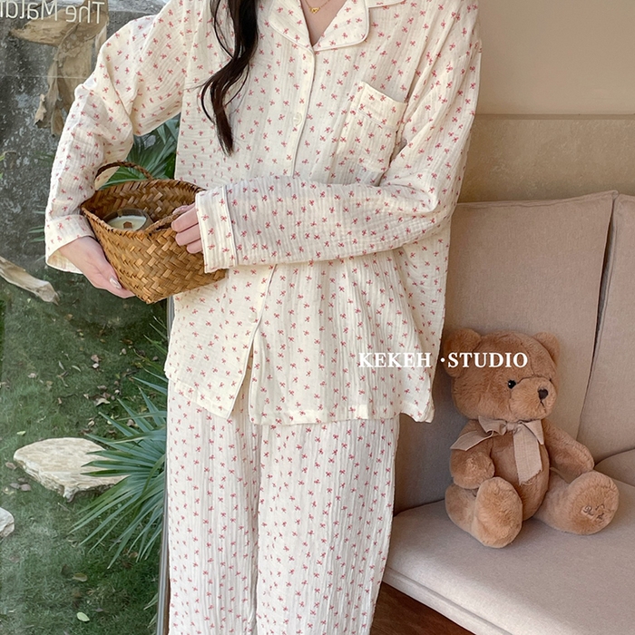 妍景家居生活馆 2026新款翻领绉绉纱套装 满印蝴蝶结