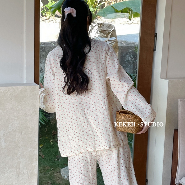 91家纺网 家纺一手货源 找家纺 妍景家居生活馆 2026新款翻领绉绉纱套装 满印蝴蝶结