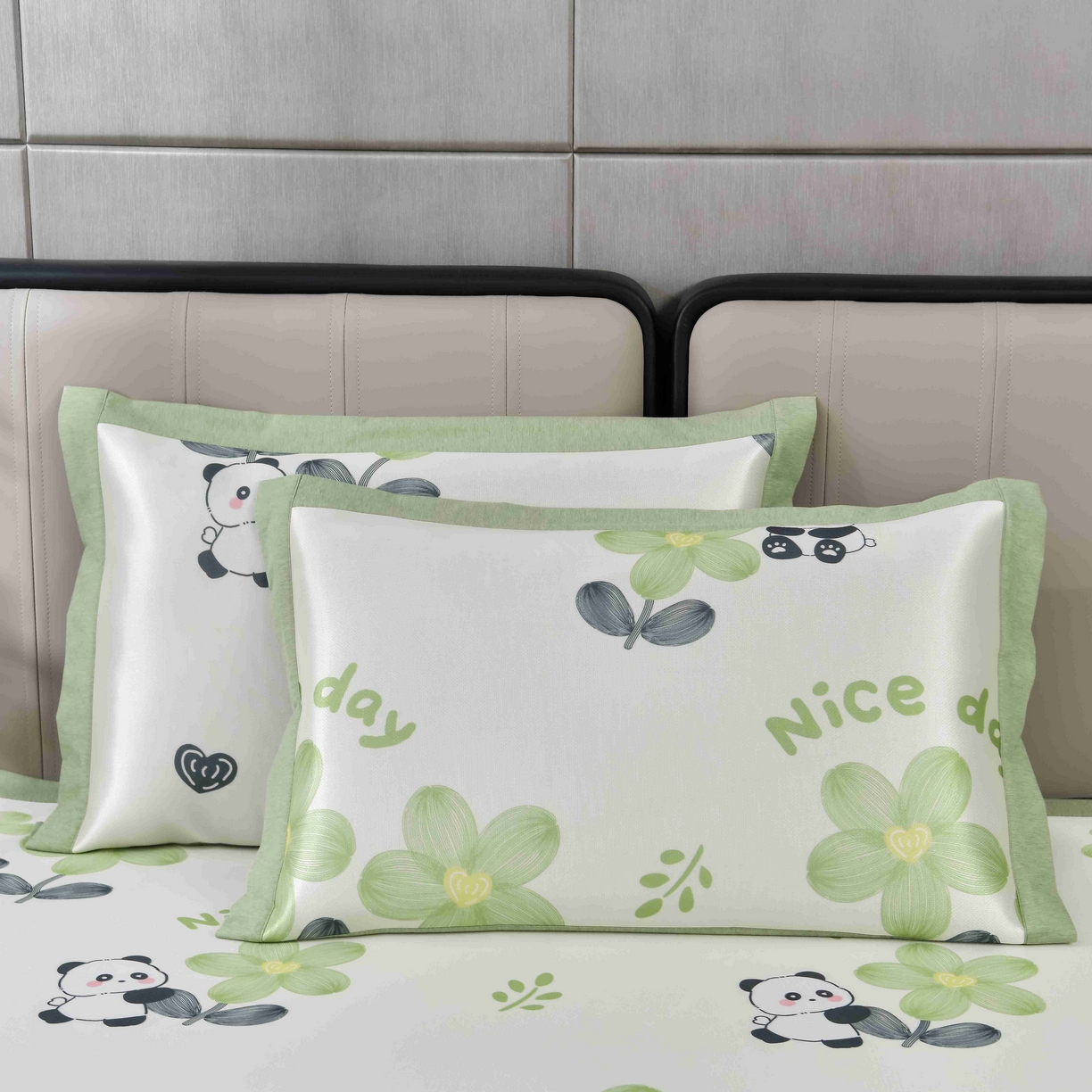 91家纺网 家纺一手货源 找家纺 小牛席业 2026新款碳光凉感印花冰丝凉枕套单枕套枕套单件系列 熊猫胖哒