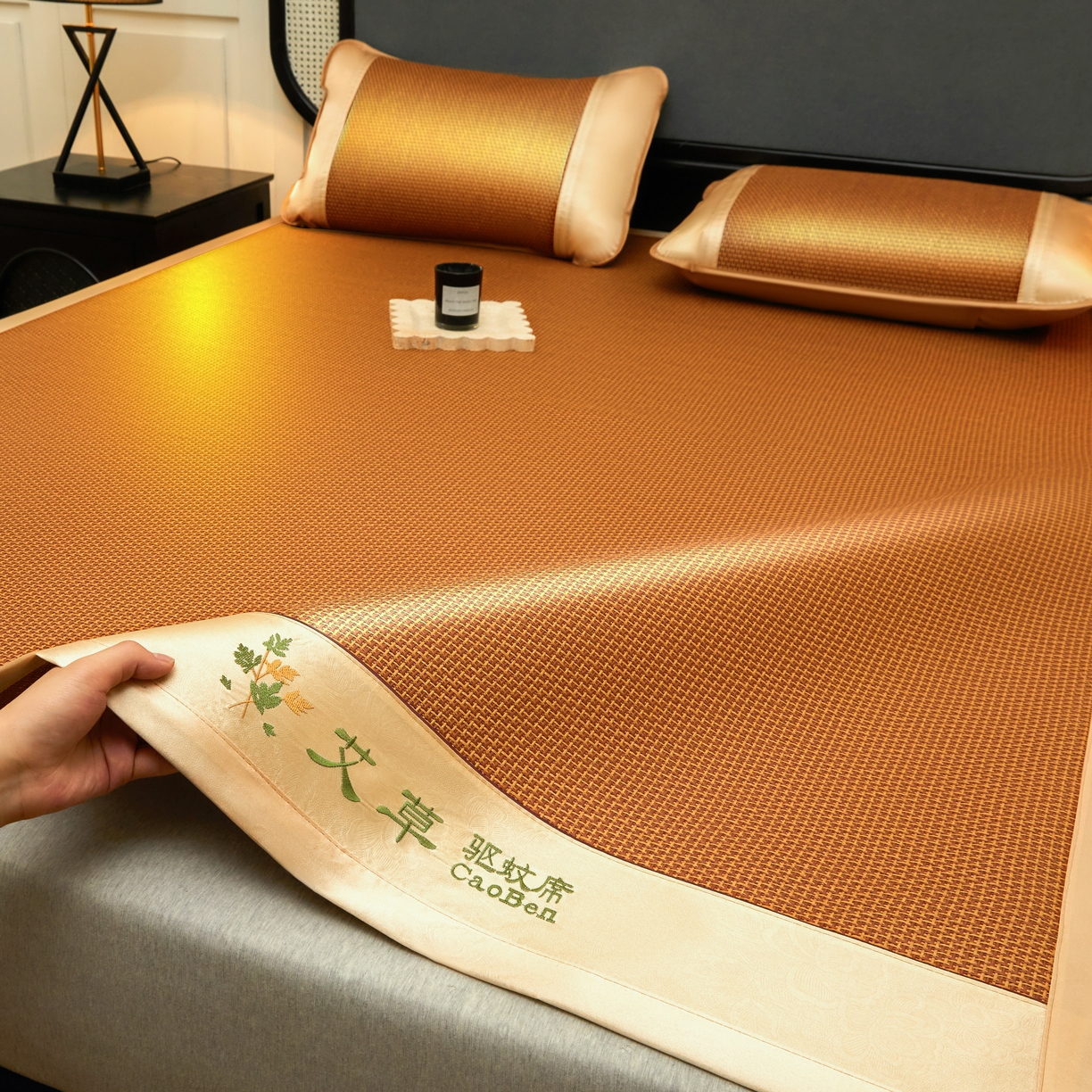 91家纺网 家纺一手货源 找家纺 （总）小桃姐家纺 2025新款舒适艾草刺绣藤席养身席单面席中国风凉席席子