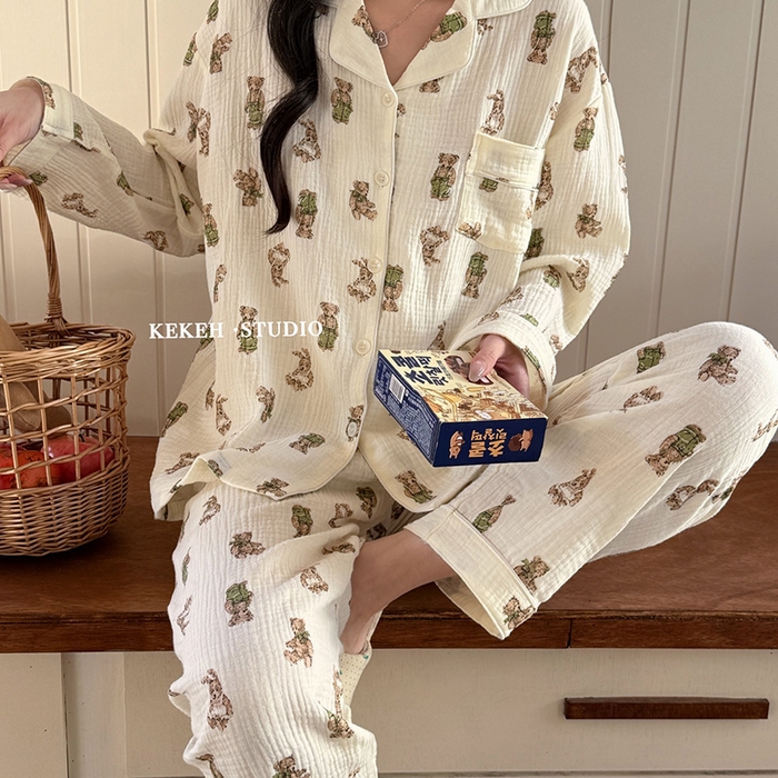 91家纺网 家纺一手货源 找家纺 妍景家居生活馆 2026新款翻领绉绉纱套装 绿色小熊