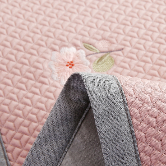 91家纺网 家纺一手货源 找家纺 （总）小牛席业 2026新款鲜花刺绣冷感豆豆枕套单枕套枕套单件