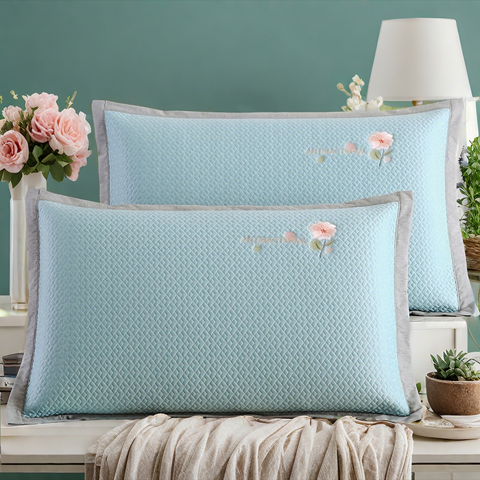 91家纺网 家纺一手货源 找家纺 小牛席业 2026新款鲜花刺绣冷感豆豆枕套单枕套枕套单件 蓝色