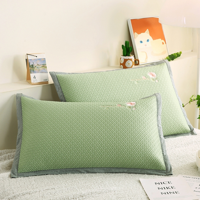 91家纺网 家纺一手货源 找家纺 小牛席业 2026新款鲜花刺绣冷感豆豆枕套单枕套枕套单件 绿色