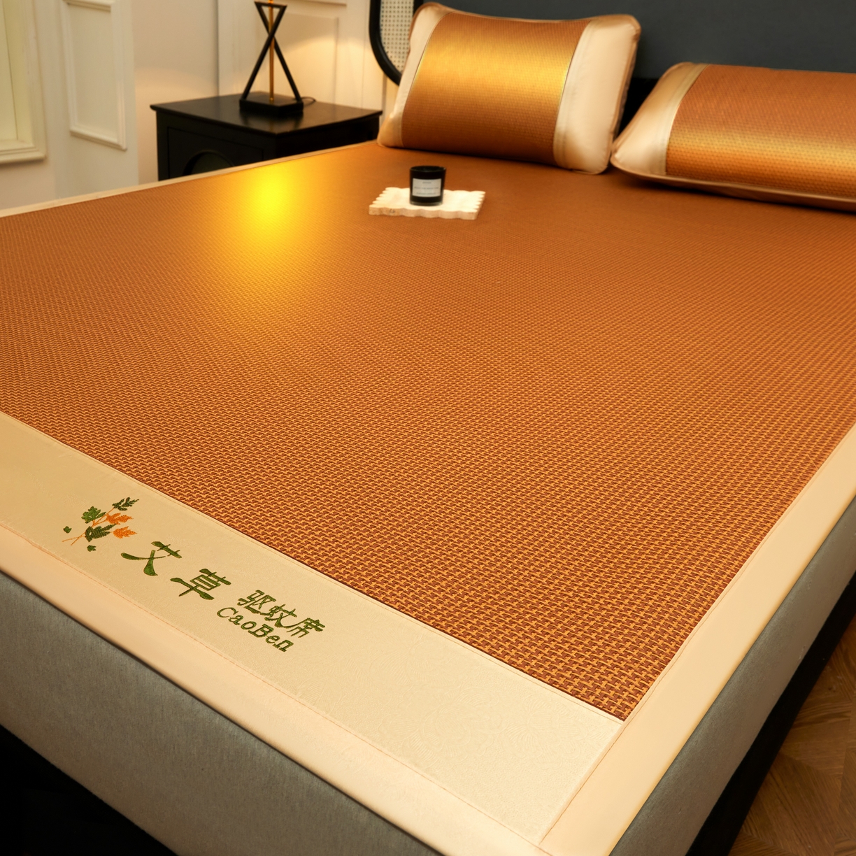 91家纺网 家纺一手货源 找家纺 小桃姐家纺 2025新款舒适艾草刺绣藤席养身席单面席中国风凉席席子 艾草刺绣-步步高