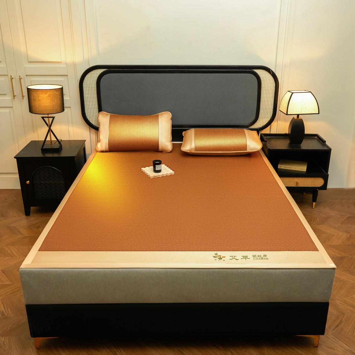 91家纺网 家纺一手货源 找家纺 小桃姐家纺 2025新款舒适艾草刺绣藤席养身席单面席中国风凉席席子 艾草刺绣-步步高