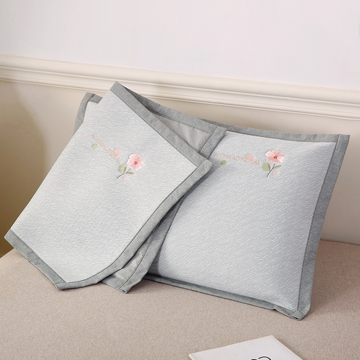 91家纺网 家纺一手货源 找家纺 小牛席业 2026新款鲜花刺绣凉感冰丝枕套单枕套枕套单件 鲜花凉感冰丝枕套-灰色