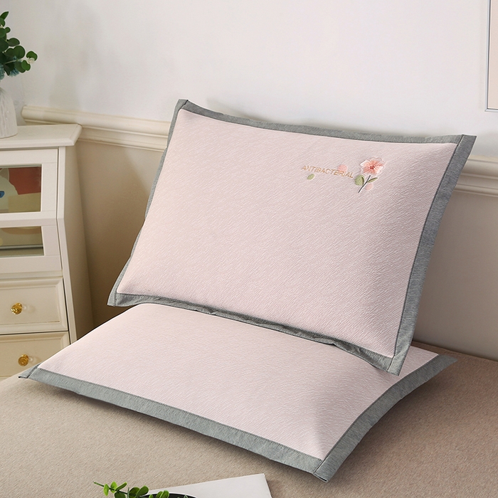 91家纺网 家纺一手货源 找家纺 小牛席业 2026新款鲜花刺绣凉感冰丝枕套单枕套枕套单件 鲜花凉感冰丝枕套-粉色